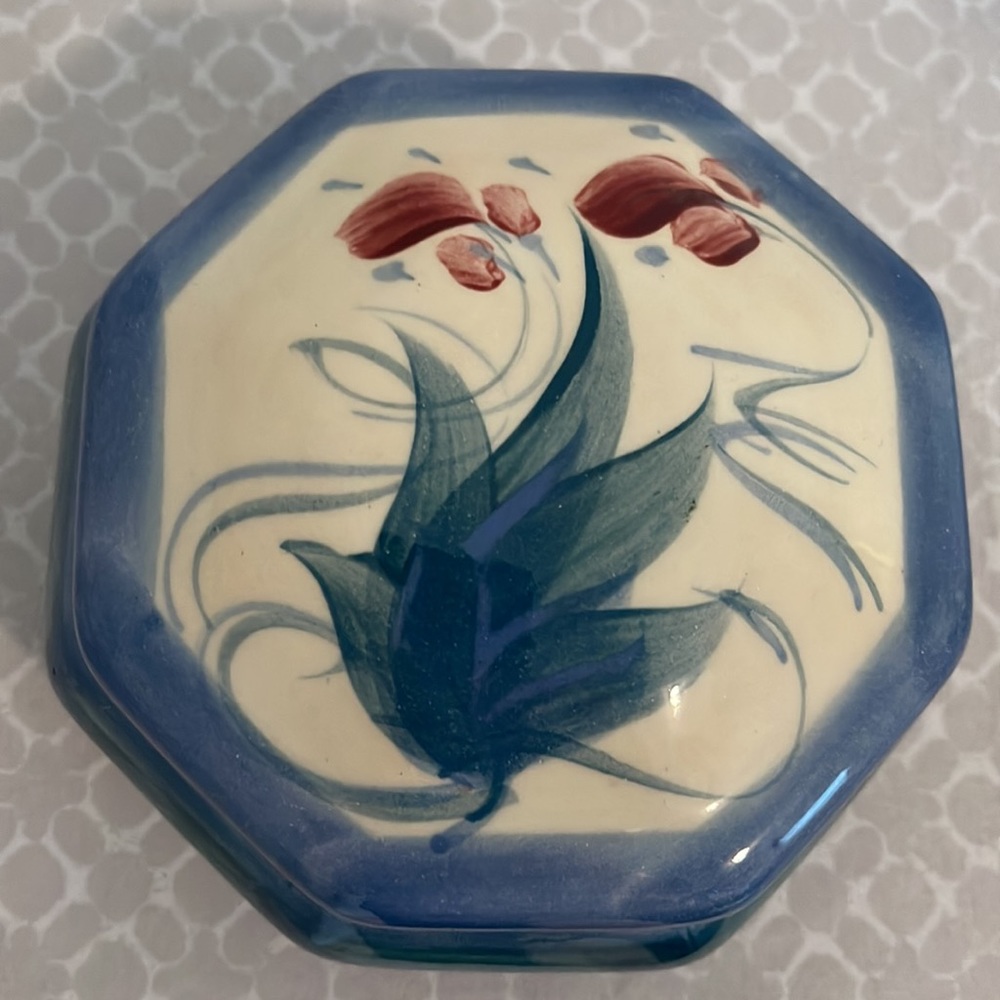 Gail Pittman Octagonal Keepsake Box | Blue Grapevine Pattern